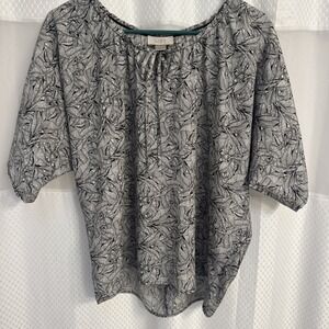 Ann Taylor Loft Womens Sz S Blouse Black White Leaf Floral Design